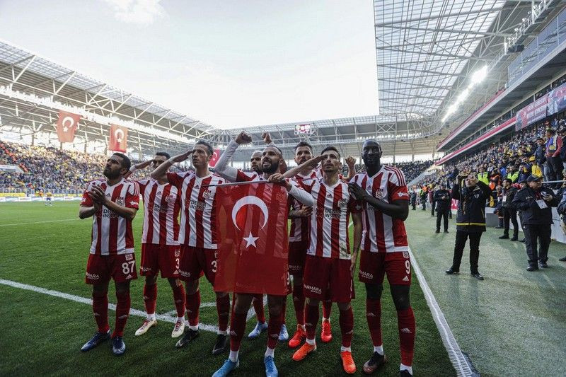 Sivasspor Hata Yapmadı ve Üçüncü Tura Çıktı